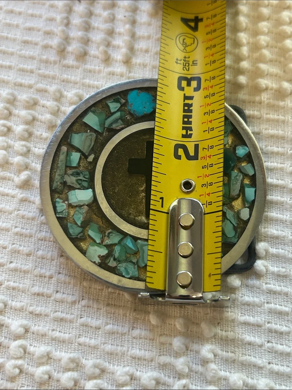 N/A circular brooch